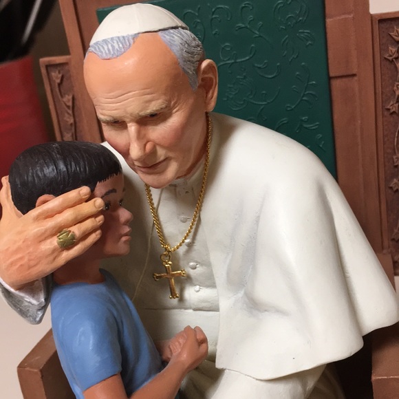 Danbury Mint Pope John Paul II Sculpture - Picture 2 of 11